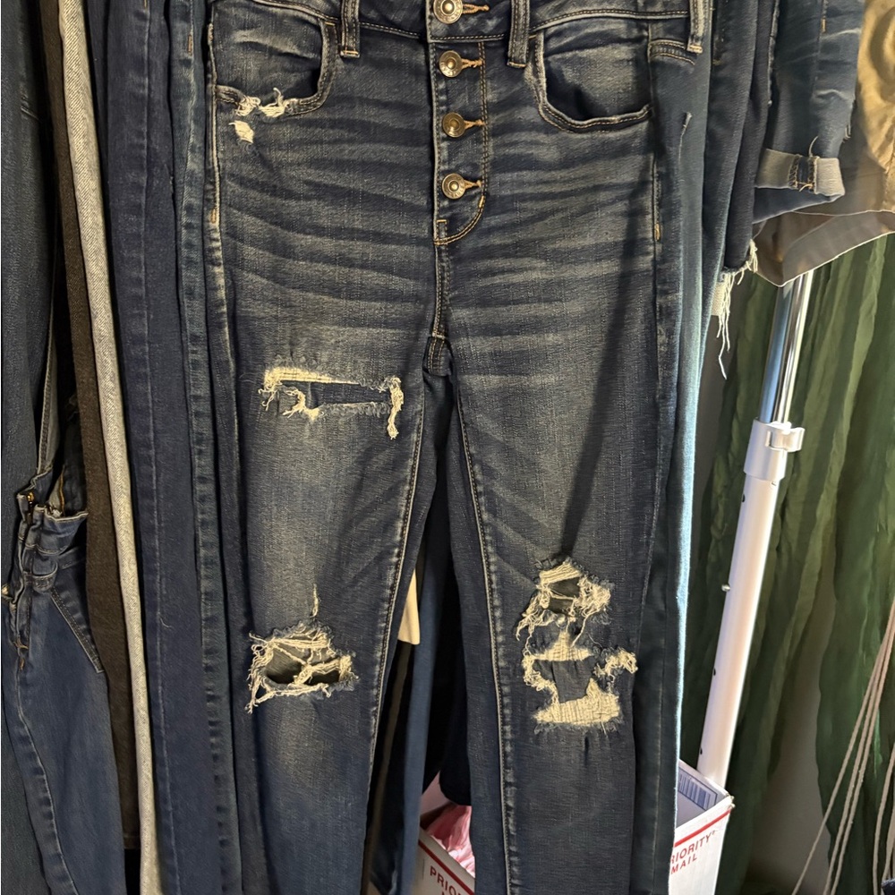 American Eagle Outfitters High Rise Distressed Jeans - Dark Blue